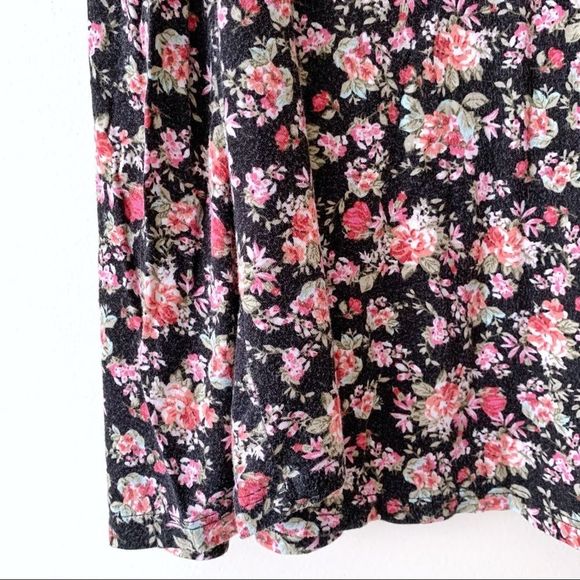 Maitai Sleeveless Floral Dress - Picture 3 of 5